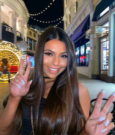 mariaakk nude onlyfans