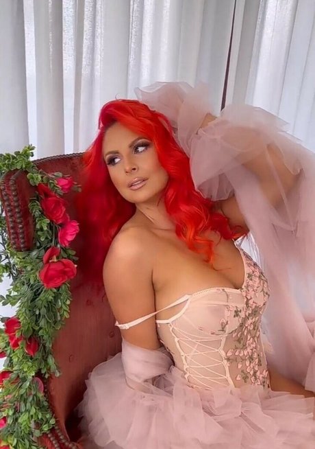 Danni Ellexo onlyfans nude leaks