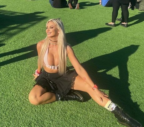 Danni Ellexo onlyfans free