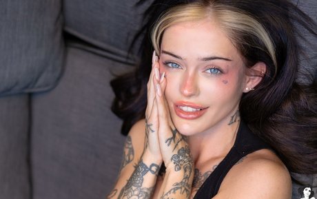 Minzi Wild onlyfans topless