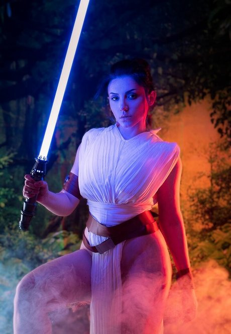 EzySummers Cosplay on onlyfans