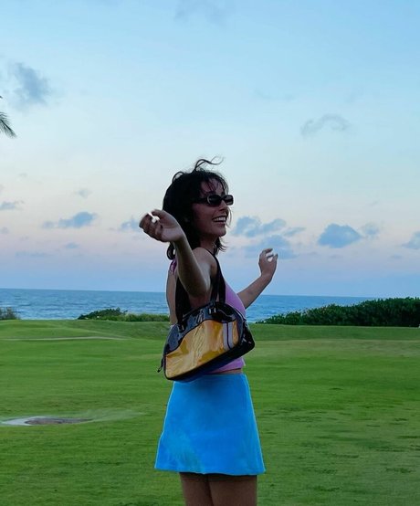 Emma Chamberlain desnuda onlyfans