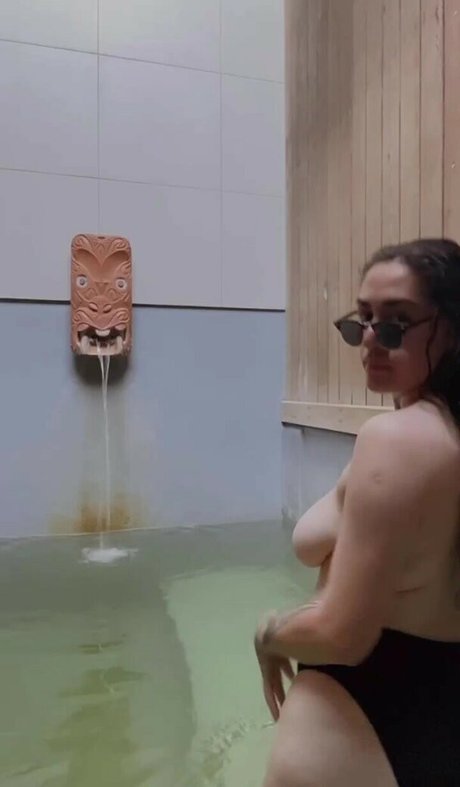 Hinemaori onlyfans post