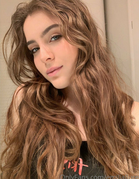 Emiliallure only fans leaks porn