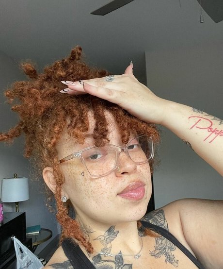 AHintOfRed onlyfans leak ass