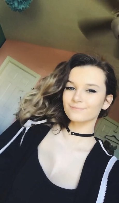 izassassin onlyfans naked