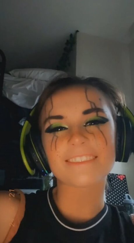 izassassin only fans content