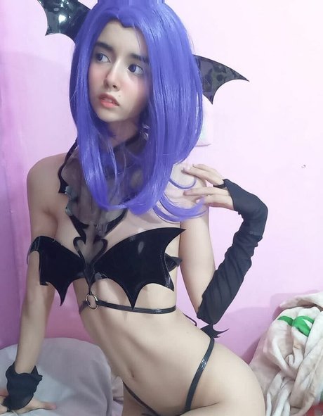 Limay Monita China onlyfans strip tease