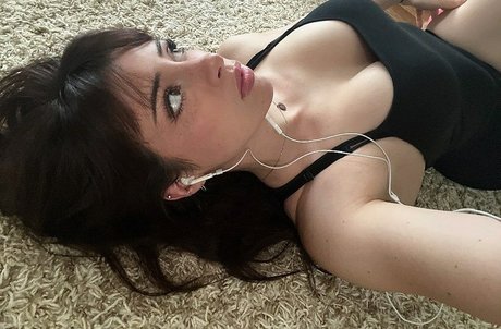 Littlelivbug nude onlyfans pics