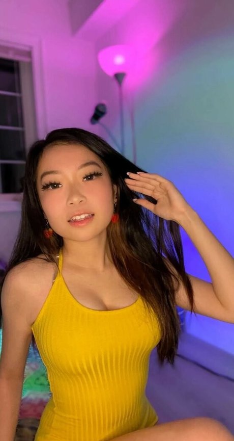 blonde secretary onlyfans hot naked image