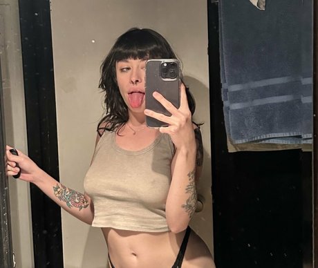 Strawberry bb nude onlyfans leak