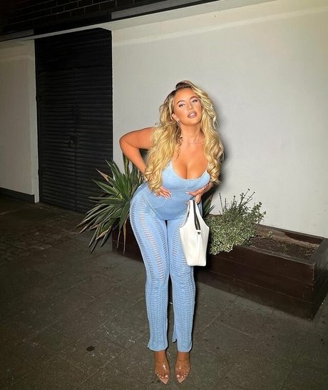 LAURA GOLD leaked onlyfans photos