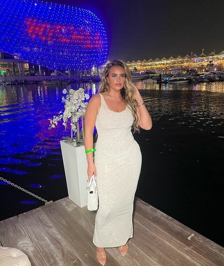 LAURA GOLD hot onlyfans