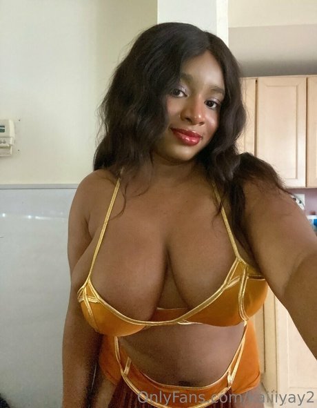 kaiiiyay2 onlyfans model
