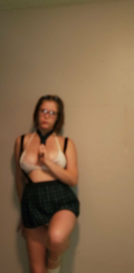 mykenzieren onlyfans model images