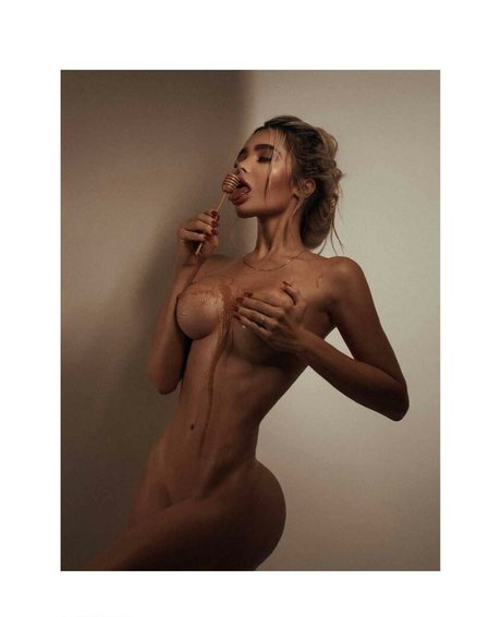 Yesse Henao onlyfans topless