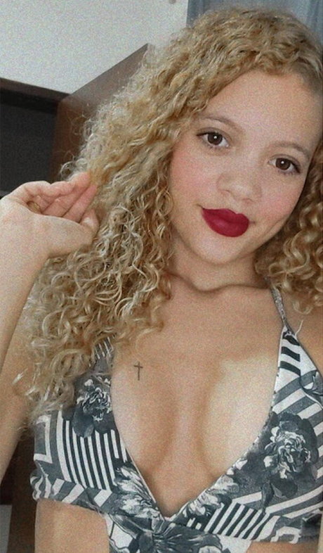 Yasmin Alves onlyfans nudes porn