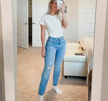 LuluLuvely onlyfans leak