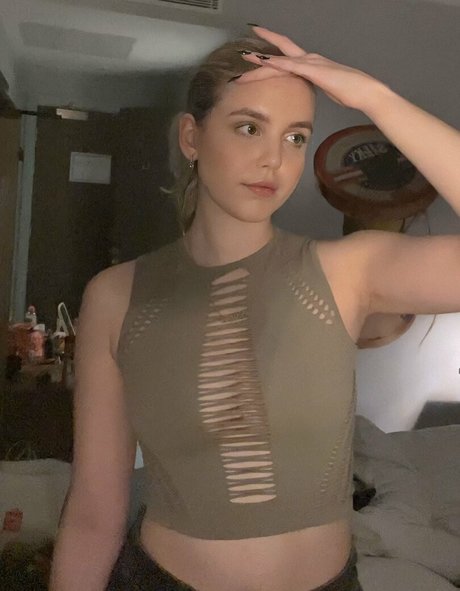 HoxieLoxie onlyfans leake