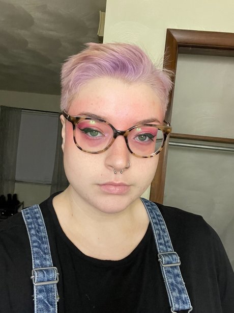 Olive Fray onlyfans strip