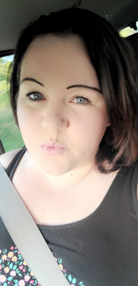 MetalNlace onlyfans content