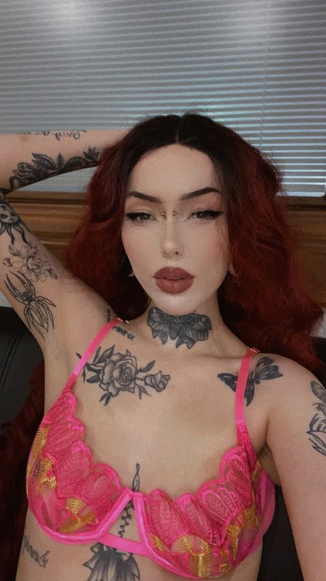 Milky Vivian_ strip onlyfans