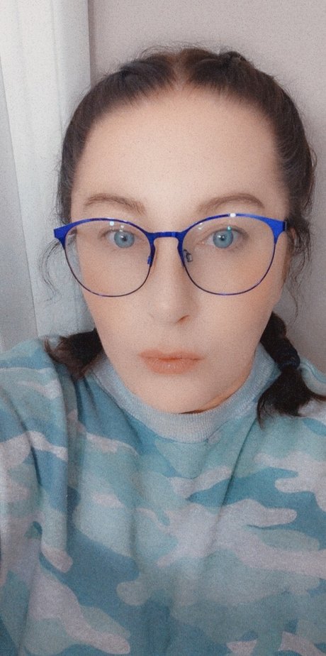 Liz Harrison onlyfans star