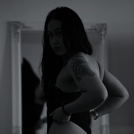 Nuunu onlyfans picture