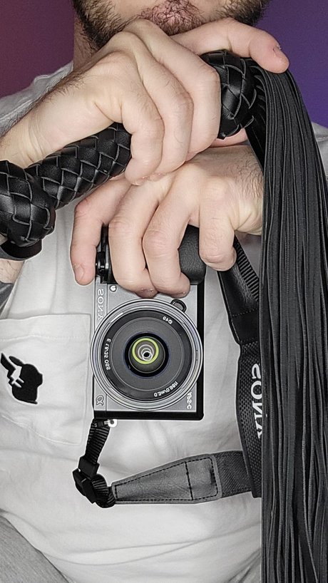 Oui Sir nude leaked onlyfans