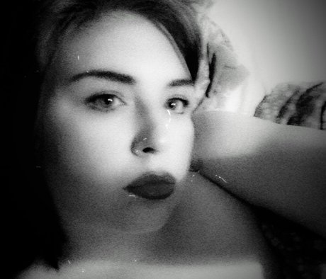 Orla Blue onlyfans model photos