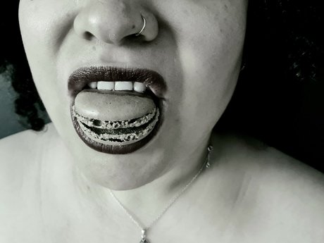 OMGWhatsGoingOn onlyfans hot