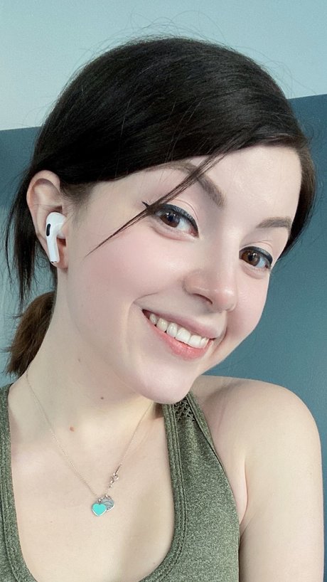 Olyashaa boobs onlyfans