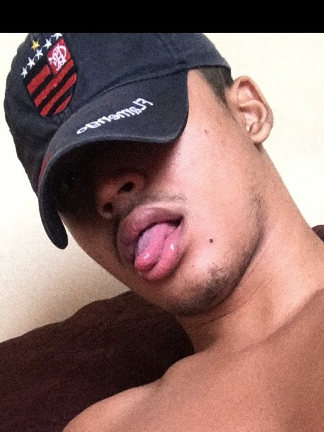 pauulinho naked on onlyfans