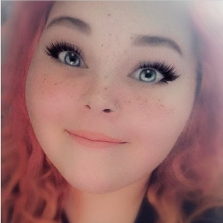 PollyPlayToy onlyfans public photos