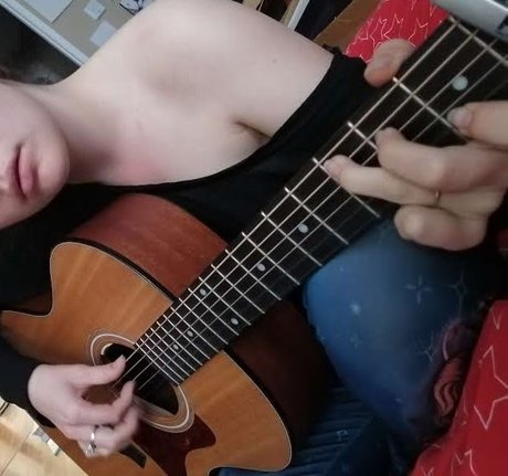 Please Please Me feet onlyfans