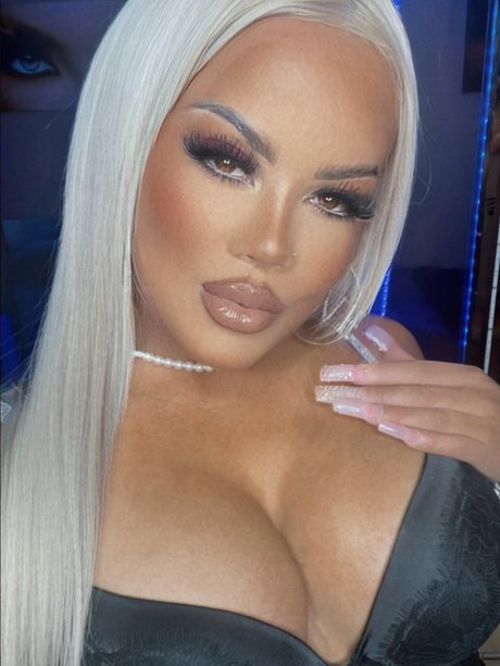 Platinum BarbieX sexy onlyfans