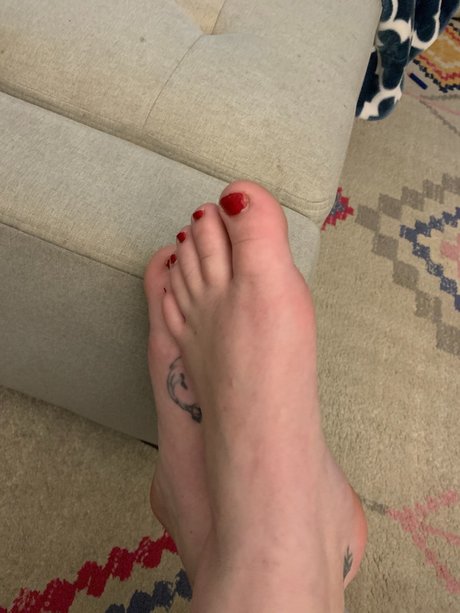 PixiePleaz only fans photos