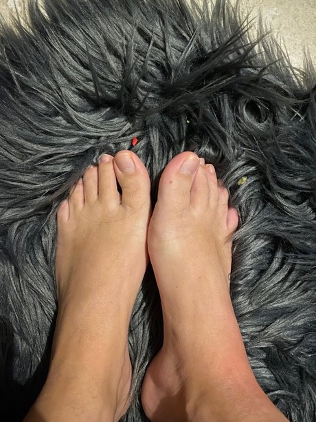 Piedi fatati leccabili nude onlyfans leaks