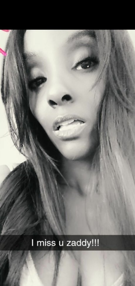 _qweenbaeofficial onlyfans topless