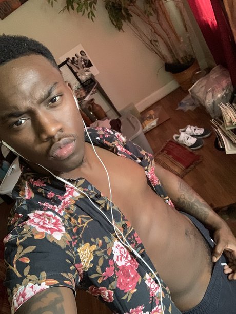 ScottieTooHottie onlyfans model photo