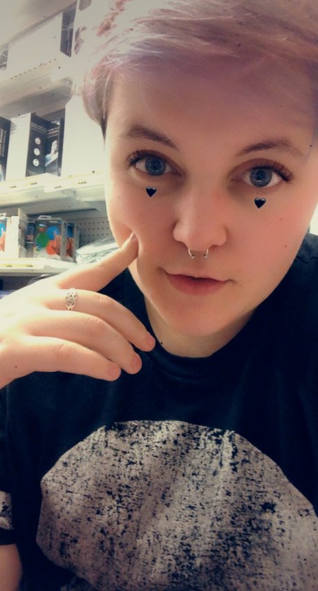 Quietlyhere naked onlyfans leaked