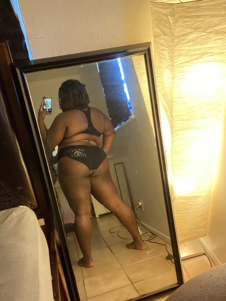 Rope Queen onlyfans topless