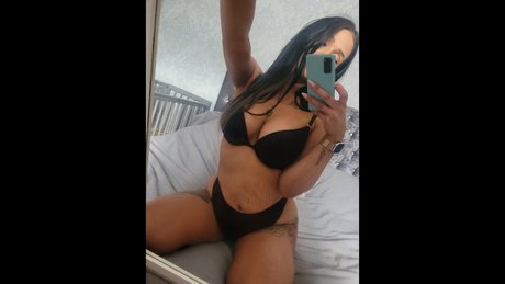 Queenred11 onlyfans lesk