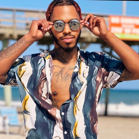 Q Muzik onlyfans free content