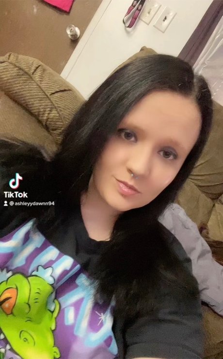 Ashley Collins leaked only fans nudes