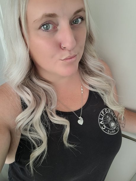 Lauryn naked on onlyfans