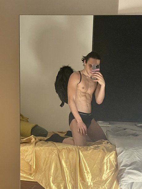 PrettyLiLTwunk leaked onlyfans