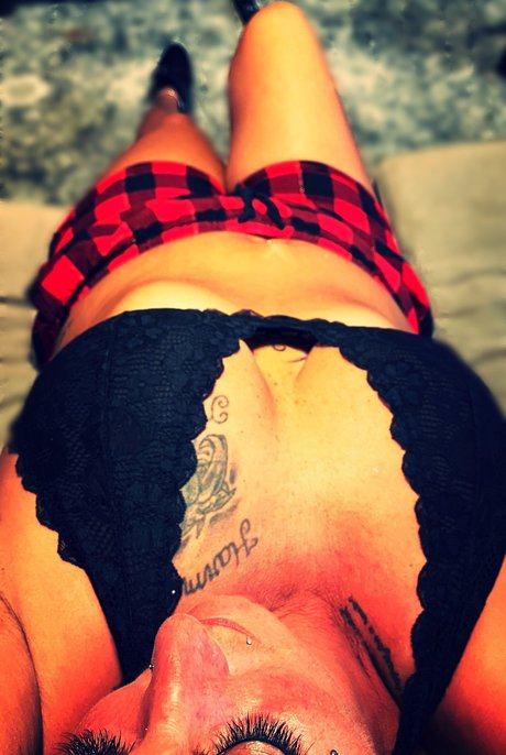 Riley Phoenix nude only fans leaks