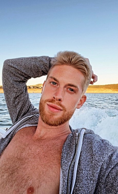 Riley Gray onlyfans pics