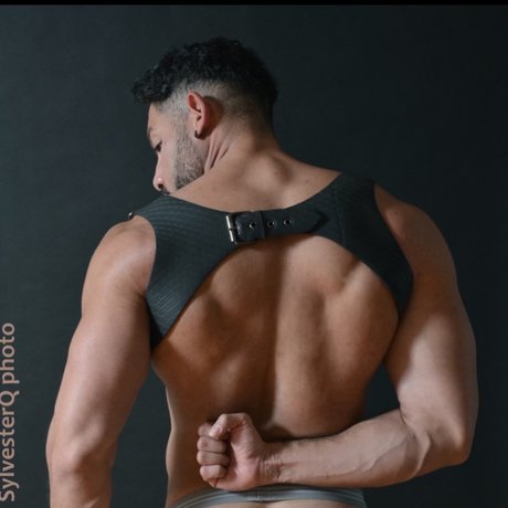 Miguel Rey strip onlyfans